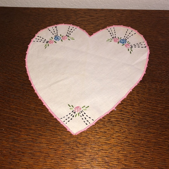 Vintage Embroidered Linens - Picture 2 of 5